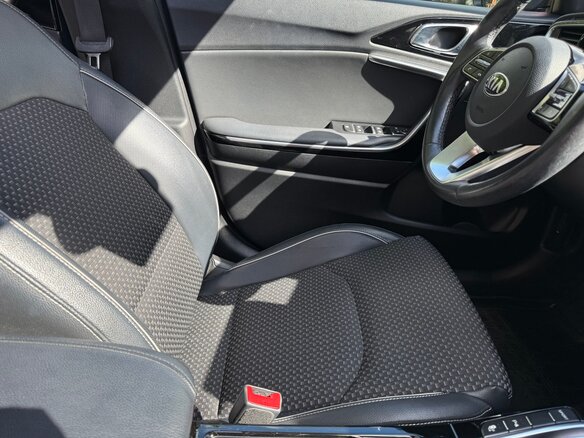 2018 Kia Ceed III, красный - вид 11