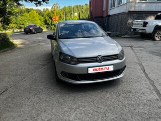 2013 Volkswagen Polo V, серебристый, 615000 рублей, вид 2