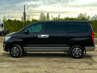 2018 Hyundai Grand Starex I Рестайлинг 2, коричневый, 3790000 рублей, вид 3