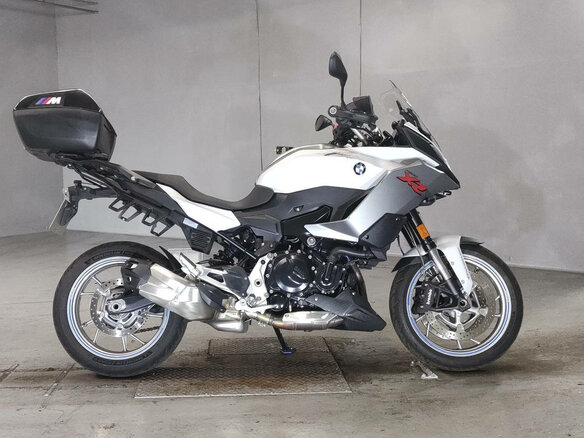 2021 BMW F 900 XR, белый, 890000 рублей