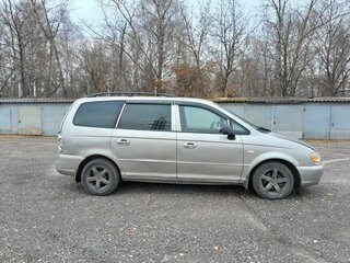2005 Hyundai Trajet I Рестайлинг, серый, 300000 рублей, вид 3