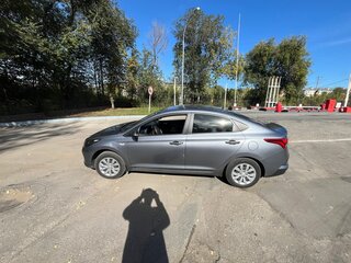 2020 Hyundai Solaris II Рестайлинг, серый, 1150000 рублей, вид 4