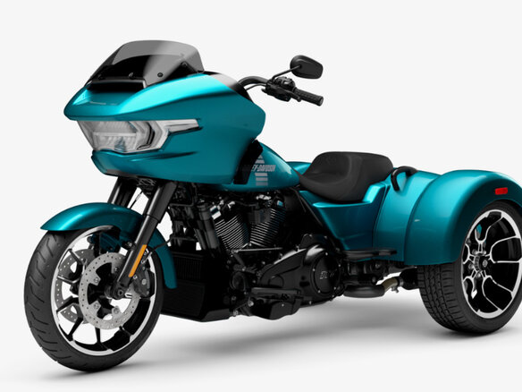 2026 Harley-Davidson Road Glide 3, серебристый, 5381290 рублей
