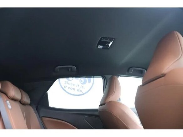 2025 Lexus LBX, белый, 4333666 рублей - вид 30