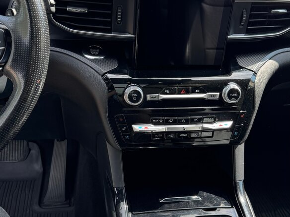 2021 Ford Explorer VI, чёрный, 4500000 рублей - вид 8