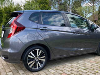 2020 Honda Fit III Рестайлинг, серый, 1580000 рублей, вид 4