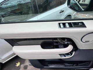 2019 Land Rover Range Rover IV Рестайлинг, бежевый, 7500000 рублей, вид 4
