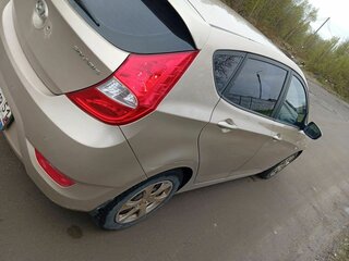 2011 Hyundai Solaris I, бежевый, 555555 рублей, вид 4