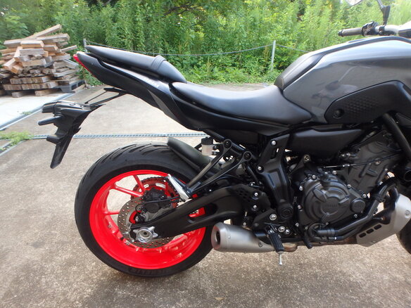 2021 Yamaha MT-07 (FZ-07), серебристый, 890000 рублей - вид 13
