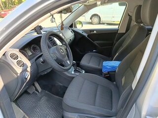 2013 Volkswagen Tiguan I Рестайлинг, серебристый, 1150000 рублей, вид 3