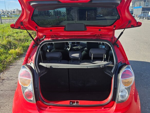 2011 Chevrolet Spark III, красный, 420000 рублей - вид 8