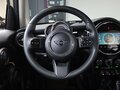 2022 Mini Hatch Cooper III (F55/F56) Рестайлинг 2, белый, 1810000 рублей - вид 8