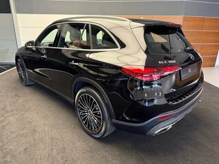 2025 Mercedes-Benz GLC 300 II (X254), чёрный, 9199000 рублей, вид 2