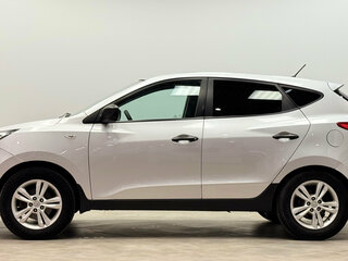 2013 Hyundai ix35 I, серебристый, 799500 рублей, вид 2