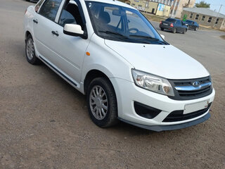 2014 Lada (ВАЗ) Granta I, белый, 300000 рублей, вид 2