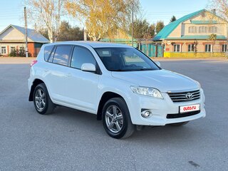 2011 Toyota RAV4 III (XA30) Рестайлинг, белый, 1650000 рублей, вид 3