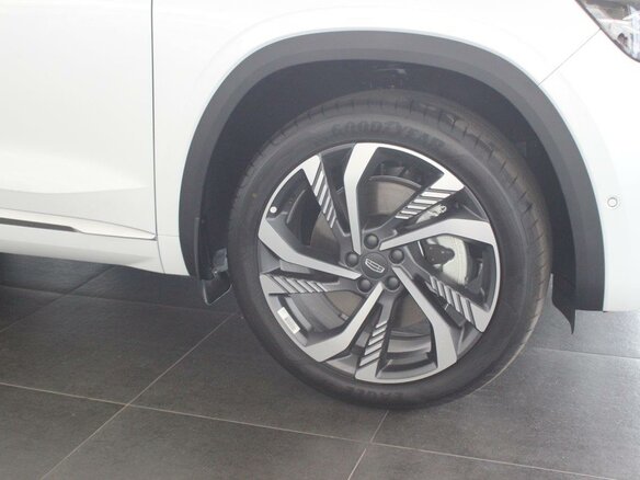 2026 Geely Monjaro I, белый, 4954990 рублей - вид 7