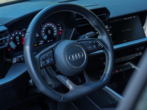 2022 Audi A3 35 TFSI IV (8Y), чёрный, 2000000 рублей - вид 10