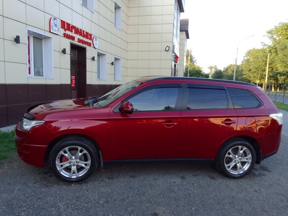 2013 Mitsubishi Outlander III, красный - вид 6