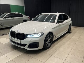2021 BMW 5 серии 520i VII (G30/G31/G38) Рестайлинг, белый, 4500000 рублей, вид 3
