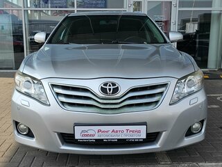 2010 Toyota Camry VI (XV40) Рестайлинг, серебристый, 749000 рублей, вид 3