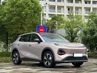 2026 Changan Qiyuan Q05 51.9 kWh II, серебристый, 2200000 рублей, вид 2