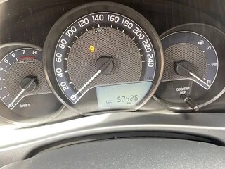 2013 Toyota Auris II, белый, 1550000 рублей, вид 4