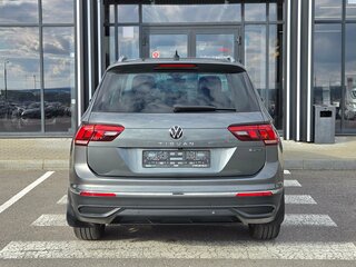 2021 Volkswagen Tiguan II Рестайлинг, серый, 2747000 рублей, вид 5