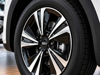 2026 Geely EX5 Гибрид EM-R, белый, 3814990 рублей, вид 5