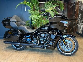 2026 Harley-Davidson Road Glide Limited, чёрный, 4950000 рублей, вид 2
