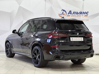 2021 BMW X5 40i IV (G05/G18), чёрный, 7350000 рублей, вид 5