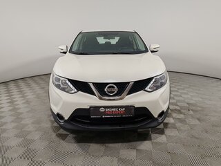2018 Nissan Qashqai II, белый, 1525000 рублей, вид 2