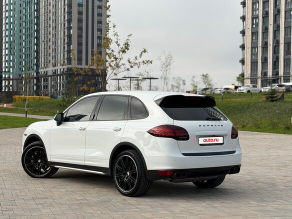2013 Porsche Cayenne S Diesel II (958), белый - вид 3