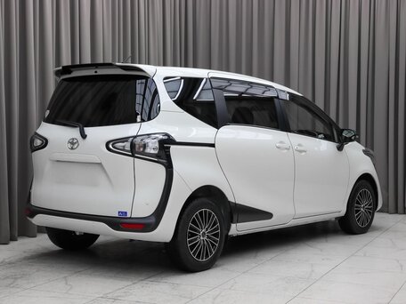 2022 Toyota Sienta II Рестайлинг, белый, 1290000 рублей, вид 5