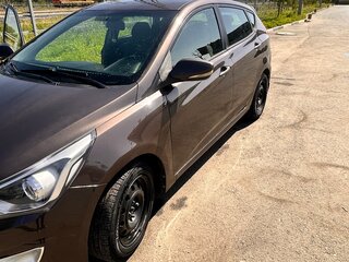 2014 Hyundai Solaris I Рестайлинг, коричневый, 700000 рублей, вид 1