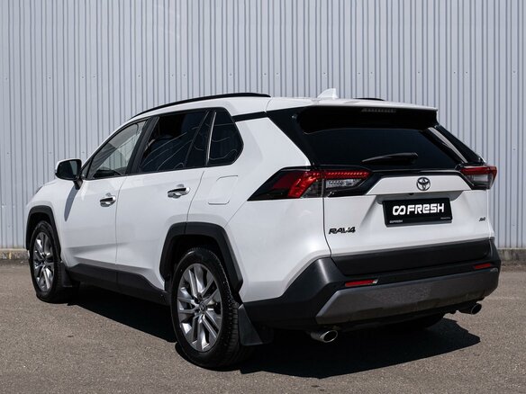 2020 Toyota RAV4 V (XA50), белый, 3599000 рублей - вид 1