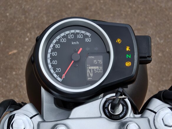 2024 Honda CB 350, серый, 475000 рублей - вид 4
