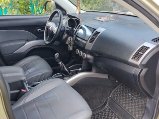 2008 Mitsubishi Outlander II, бежевый, 900000 рублей, вид 5