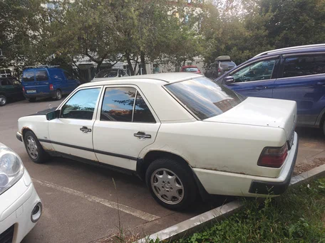 1989 Mercedes-Benz W124 230, белый, 150000 рублей, вид 5
