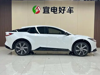 2025 Toyota bZ5 550, белый, 3980010 рублей, вид 4