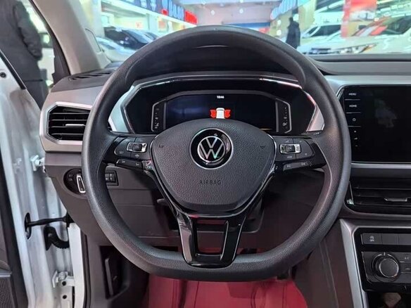 2021 Volkswagen T-Cross I (China Market), белый, 1600000 рублей - вид 10