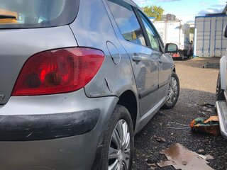 2001 Peugeot 307 I, серый, 175000 рублей, вид 5