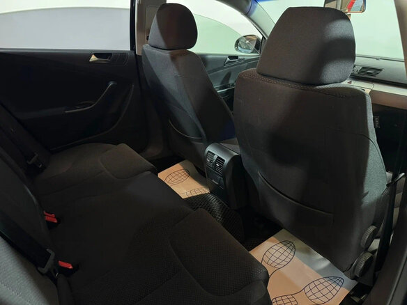 2010 Volkswagen Passat B6, чёрный, 679000 рублей - вид 12