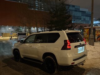 2021 Toyota Land Cruiser Prado 150 Series Рестайлинг 3, белый, 5600000 рублей, вид 5