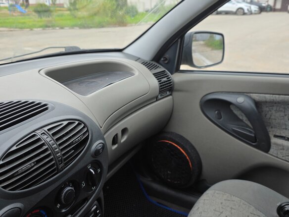 2007 Lada (ВАЗ) Kalina I, белый, 235000 рублей - вид 2