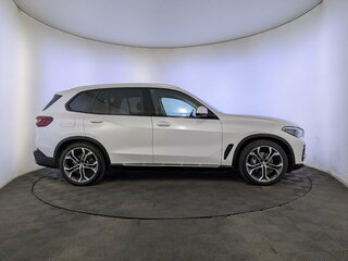 2022 BMW X5 30d IV (G05/G18), белый, 9460000 рублей, вид 4