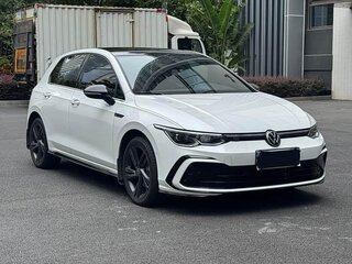 2022 Volkswagen Golf VIII, белый, 1930000 рублей, вид 2