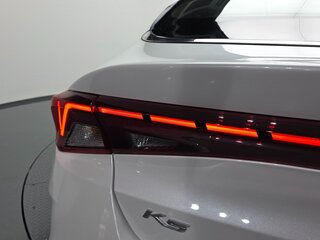 2022 Kia K5 III, белый, 2150000 рублей, вид 5