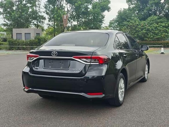 2022 Toyota Corolla Sporty XII (E210) Рестайлинг, чёрный, 1160000 рублей - вид 3