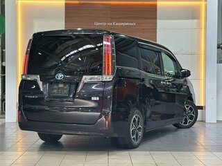 2019 Toyota Esquire I Рестайлинг, чёрный, 2400000 рублей, вид 4